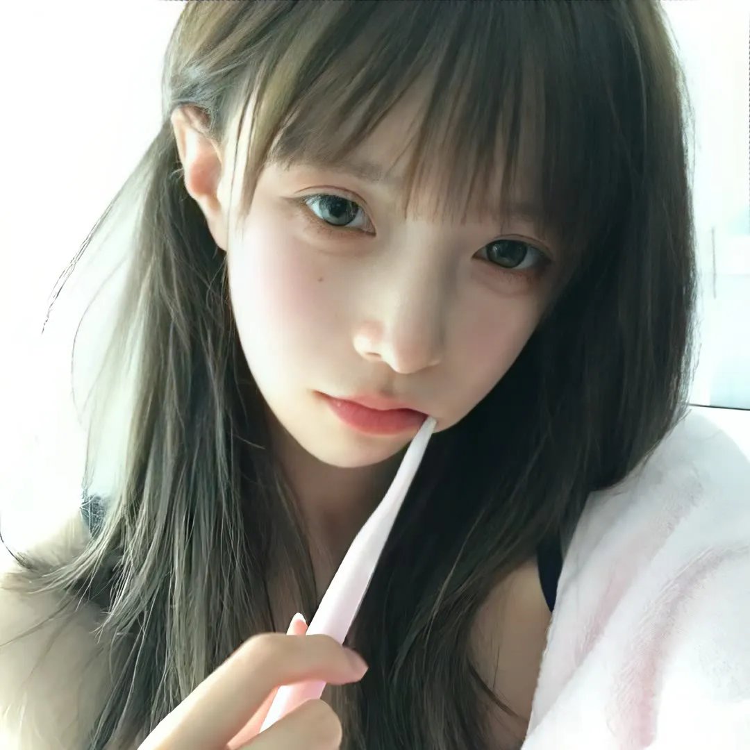 小姑娘艾萝依